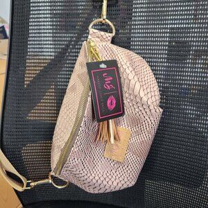 NWT Makeup Junkie Sidekick - Copperazzi/Leopard